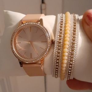 Pink watch with bracelet